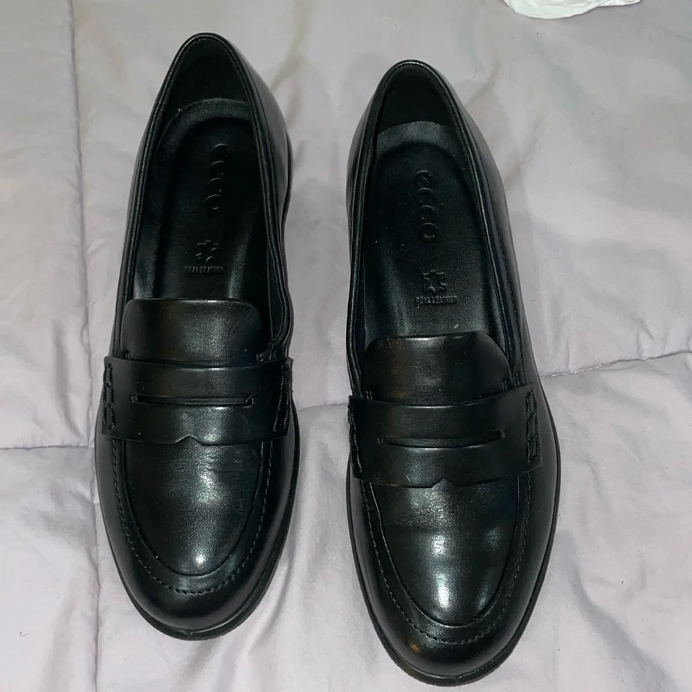 Ecco Black Leather Loafers